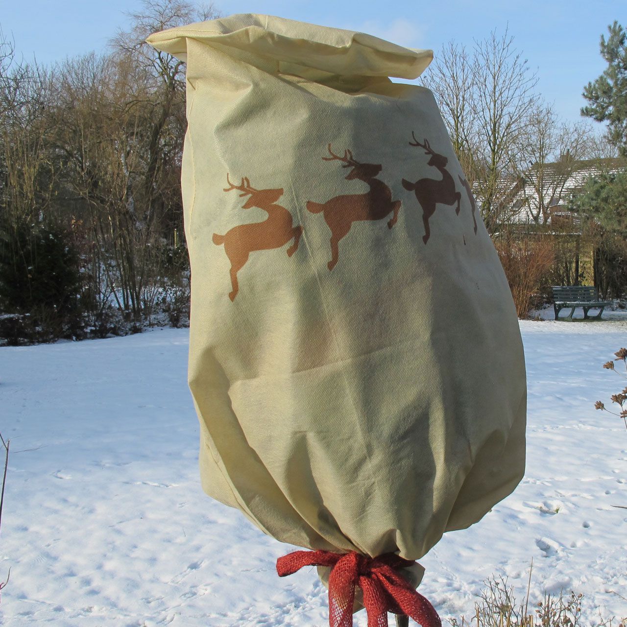 V28432_Winterschutz_Vlieshaube_Rentiere_beige-braun_1_1280x1280.jpg